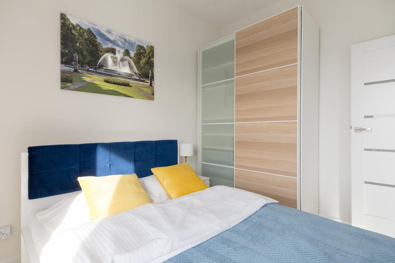 Wola Chic Blue Apartment Warsaw Exterior photo